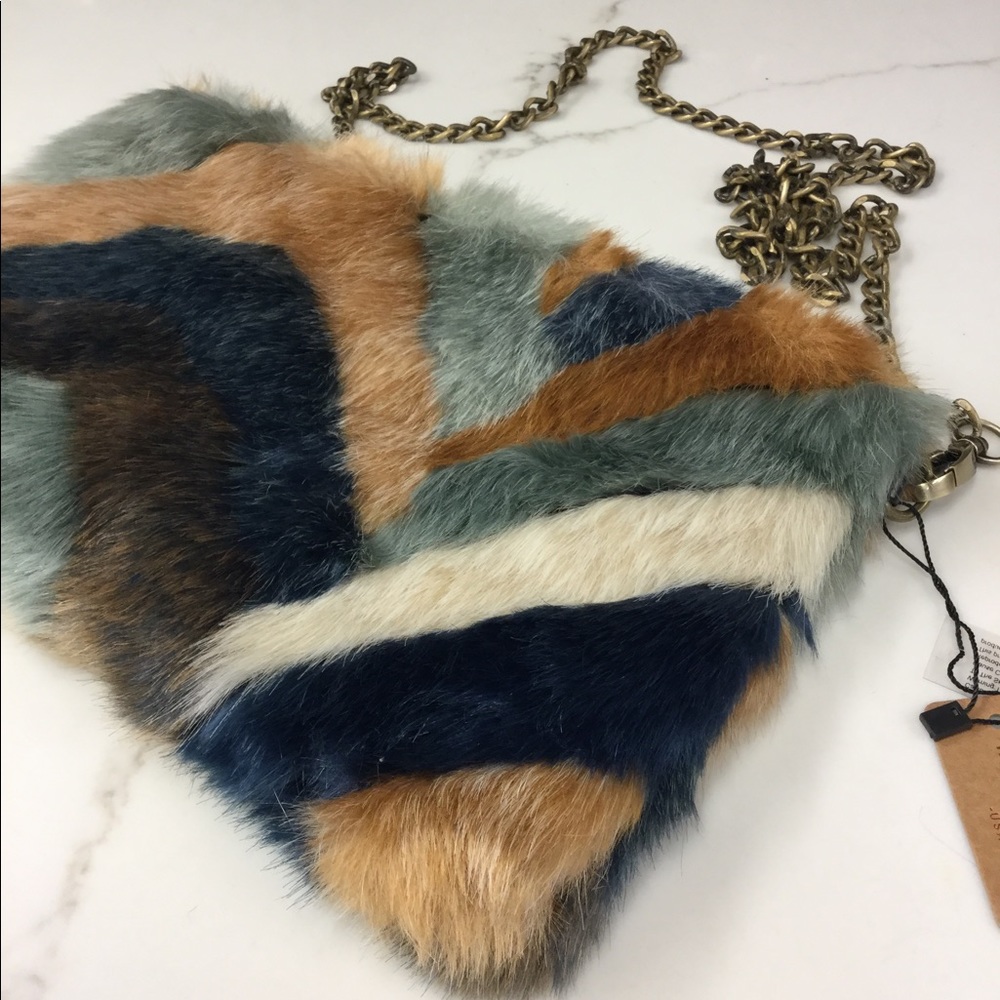 NWT Beautiful Faux Fur Bag with Deatchable Chain